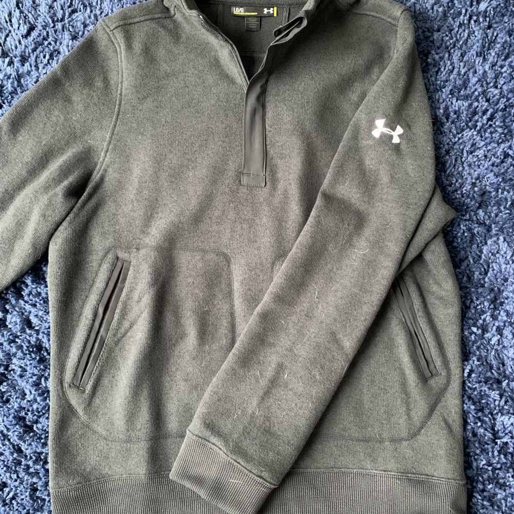 Men’s Under Armour 1/4 zip sweater, size Large, charcoal gray.